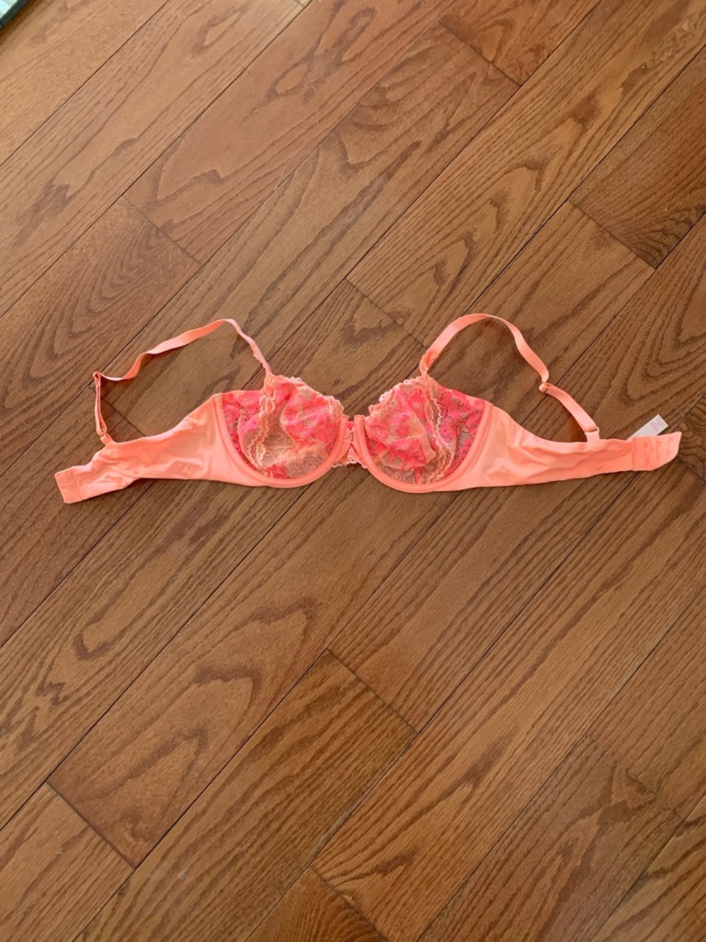 Victoria's Secret Coral Lace Underwire Bra